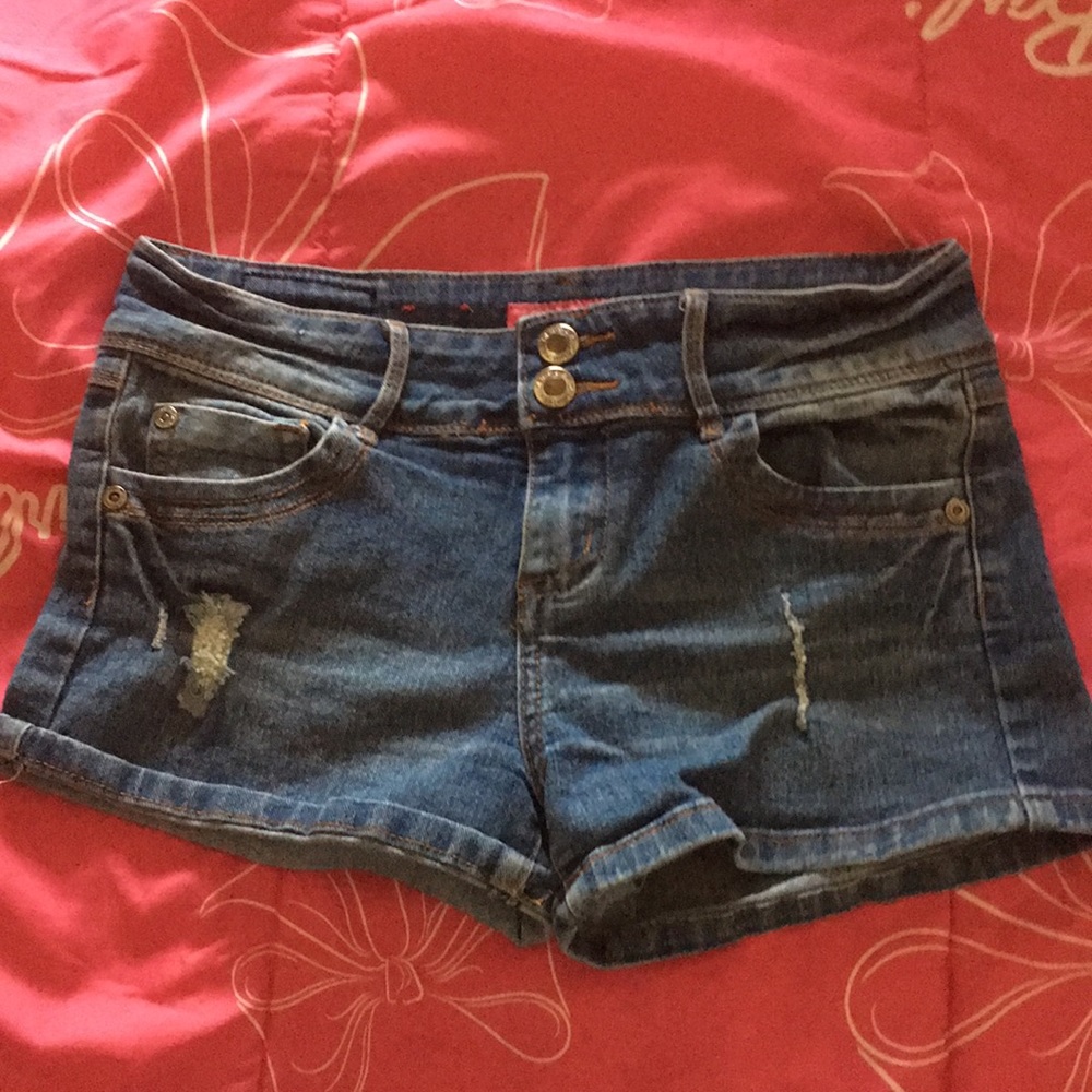 Short shorts